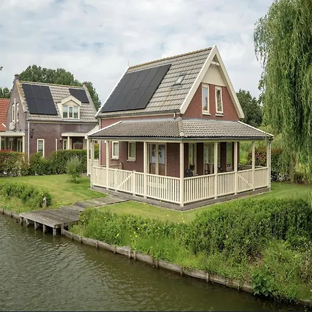 By Water Near Rotterdam With Sauna *