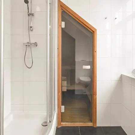 Hébergement de vacances By Water Near Rotterdam With Sauna